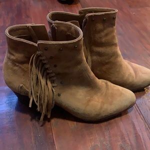 Girls heeled brown boots